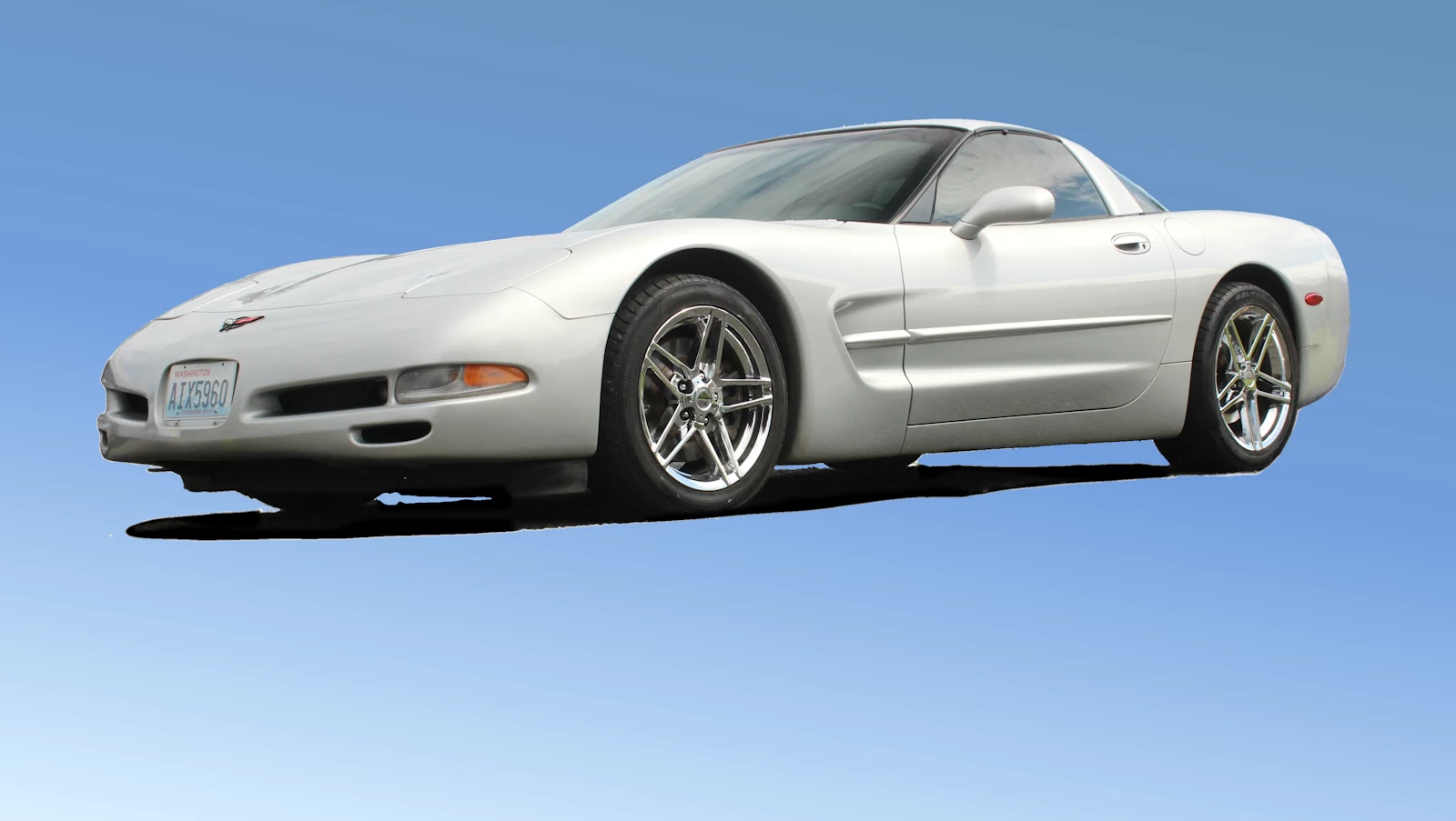 Click to Enlarge-Esc to Close Corvette Generations/C5/C5 2000 Sebr Silver DG.webp